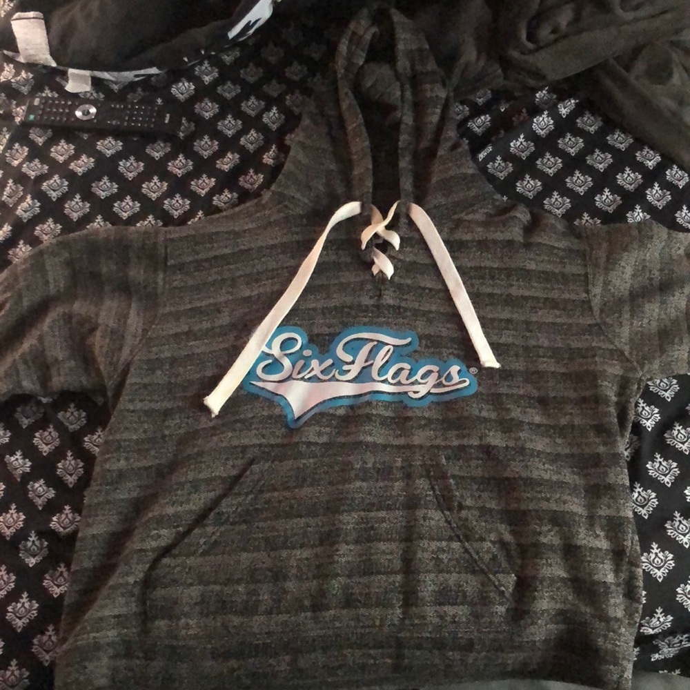 Six Flags sweatshirt